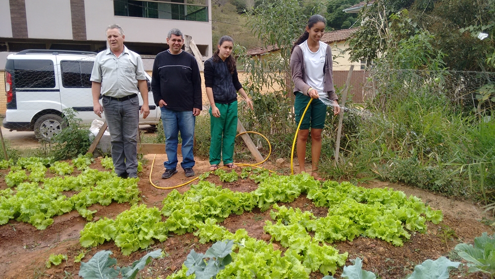Projeto Horta orgânica na UMEF Santo Antônio do Areião