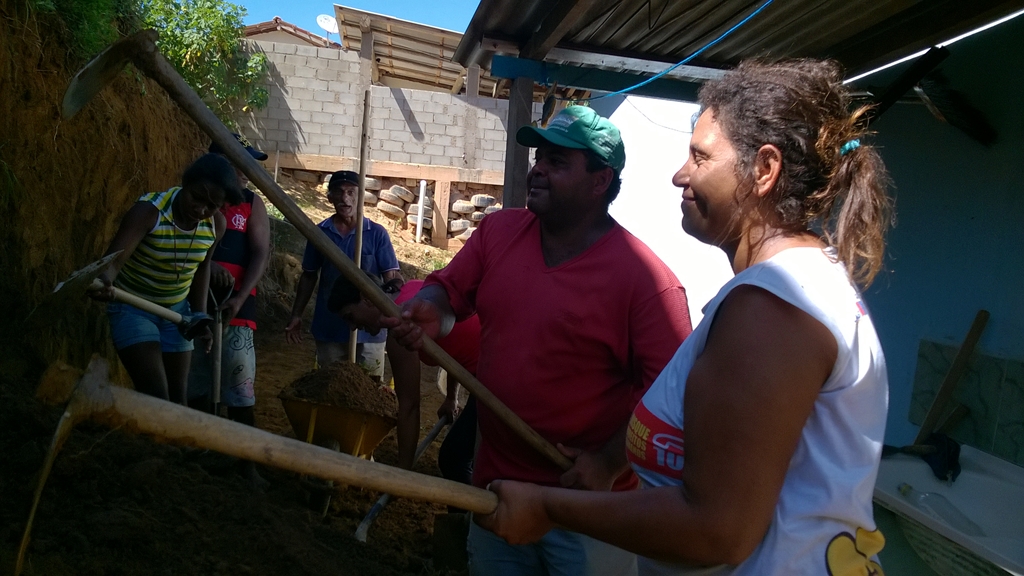 Moradores do Loteamento Campo Verde realiza mutirão para construções dos muros de arrimo na comunidade