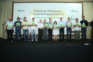 Agricultura participou da comemoração dos 25 anos da Empresa Fibria no Programa da Poupança Florestal